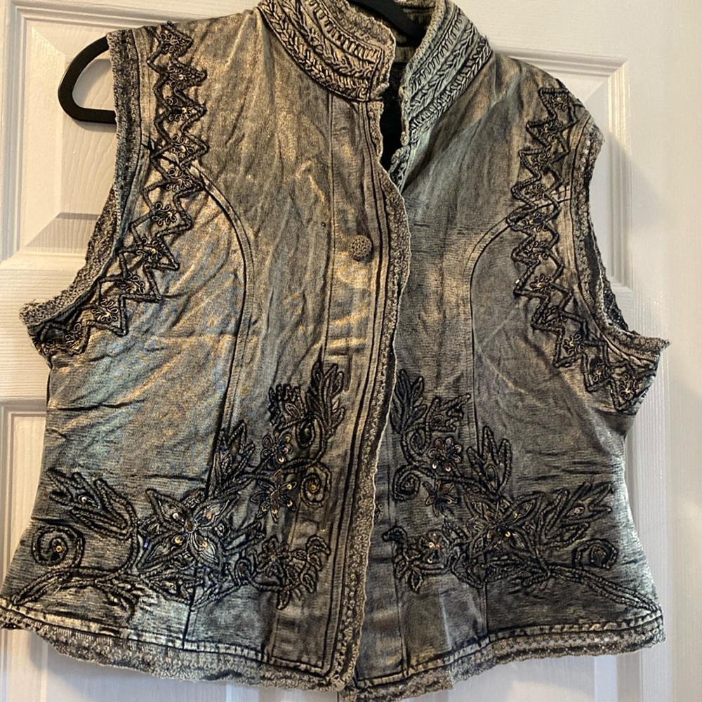 Embellished vest . Woman’s L. Missing top button